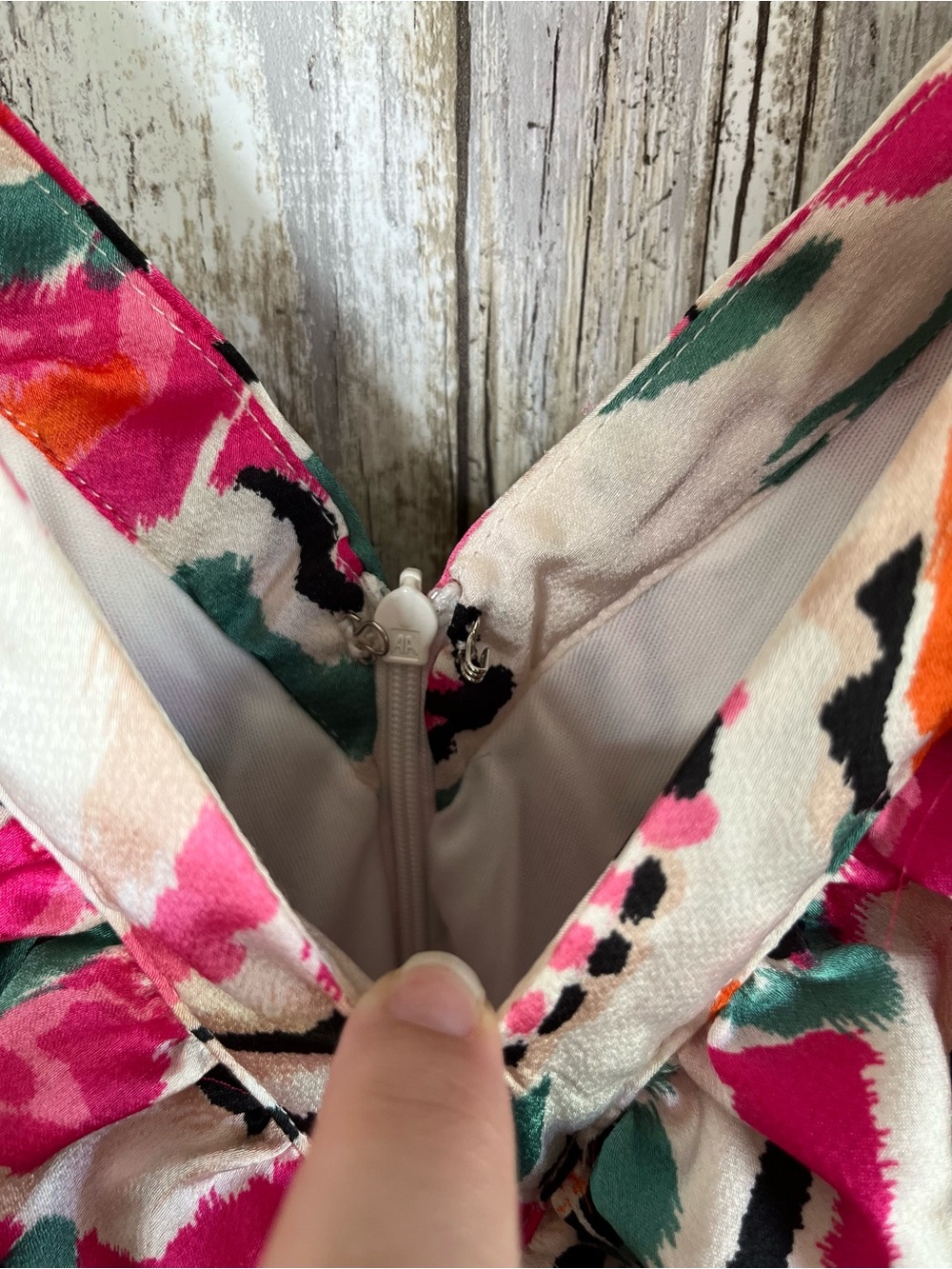 TCEC Ruffle Mini Dress Pink Abstract Print Flutter Sleeve Fit & Flare - Picture 4 of 5